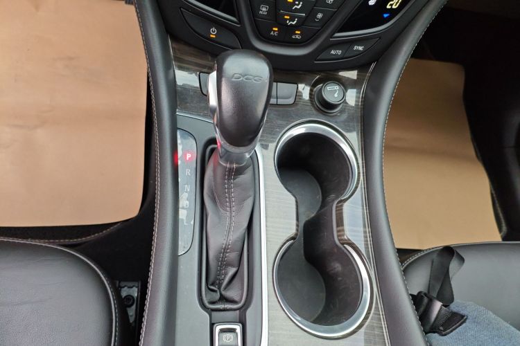 别克 昂科威 2019款 20T 两驱精英型 国VI中控内饰18