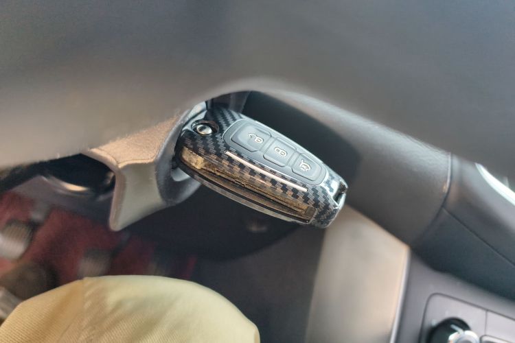 福特 福克斯 2017款 两厢 1.6L 手动舒适型智行版中控内饰7001