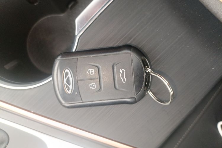 奇瑞 艾瑞泽5 PLUS 2021款 小AI 1.5T CVT享PLUS中控内饰11