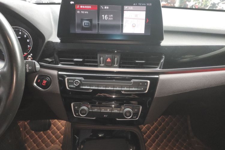 宝马X1 2020款 sDrive20Li 尊享型中控内饰16