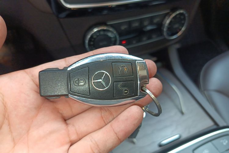 奔驰GLE 2015款 GLE 400 4MATIC中控内饰7001