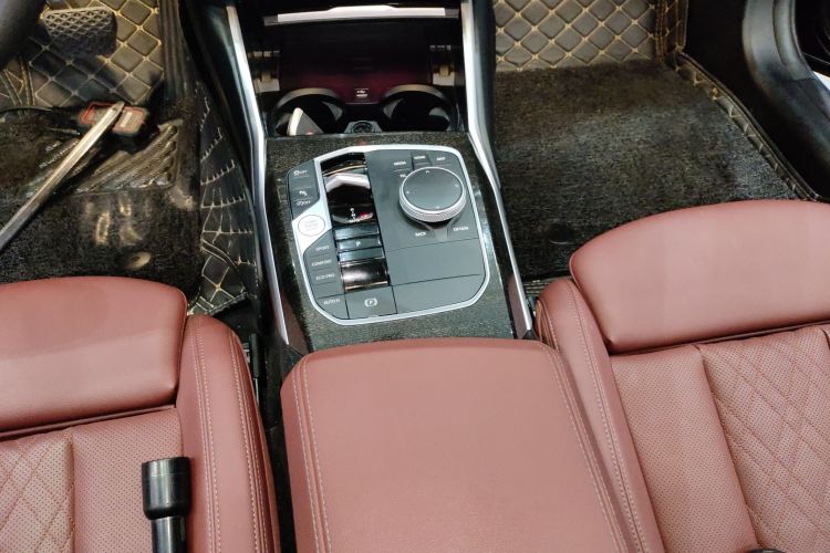 宝马3系 2023款 325Li M运动套装中控内饰18