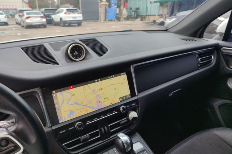 保时捷 2018款 Macan 2.0T中控内饰16