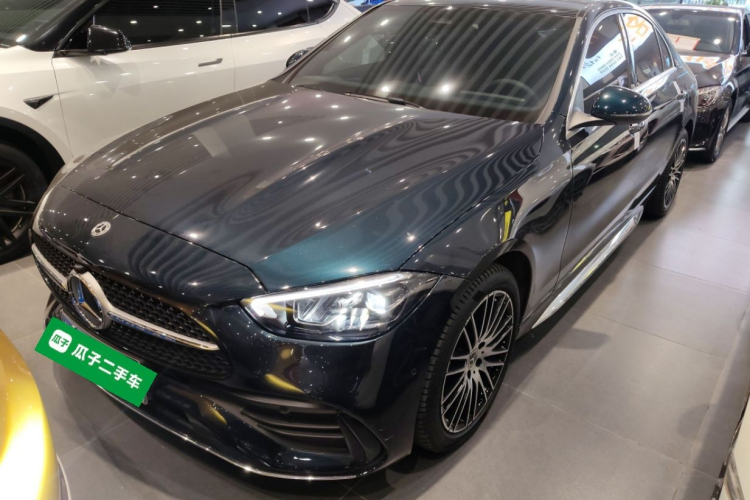 奔驰C级 2024款 改款 C 260 L 运动版车身外观4