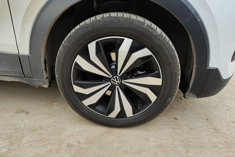 大众 途岳 2025款 新锐 1.5L 锐意版车身外观10