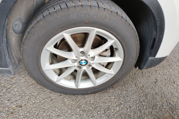 宝马X1 2019款 sDrive18Li 时尚型车身外观6007