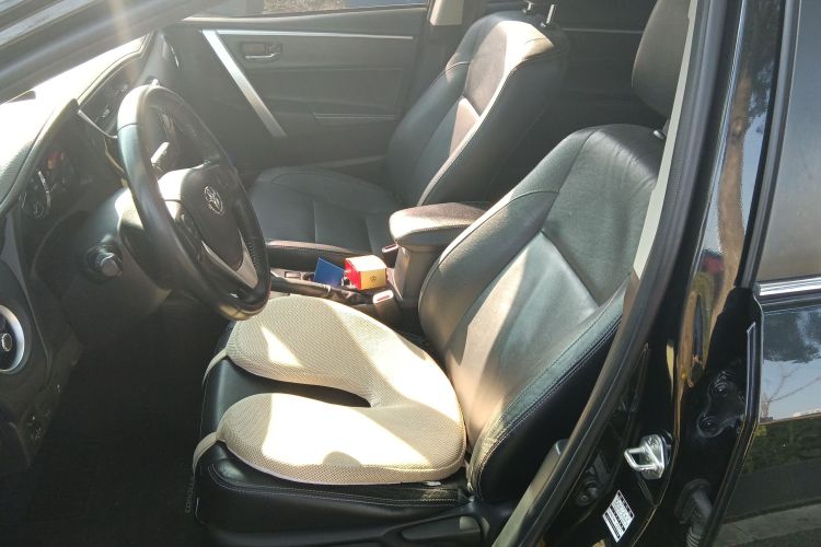 丰田 卡罗拉 2017款 改款 1.2T S-CVT GL-i真皮版中控内饰19