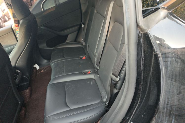 特斯拉 Model Y 2023款 后轮驱动版中控内饰21