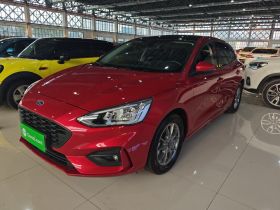 福特 福克斯 2020款 两厢 EcoBoost 180 自动锋潮型