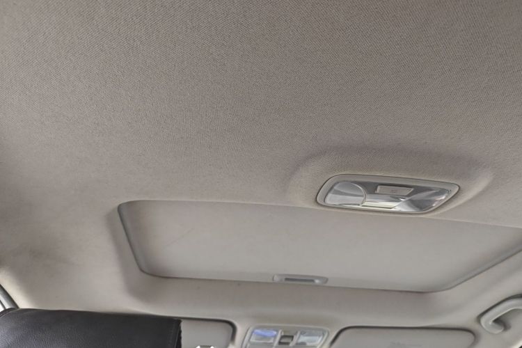 北京现代ix35 2013款 2.0L 自动两驱智能型GLS 国IV中控内饰22