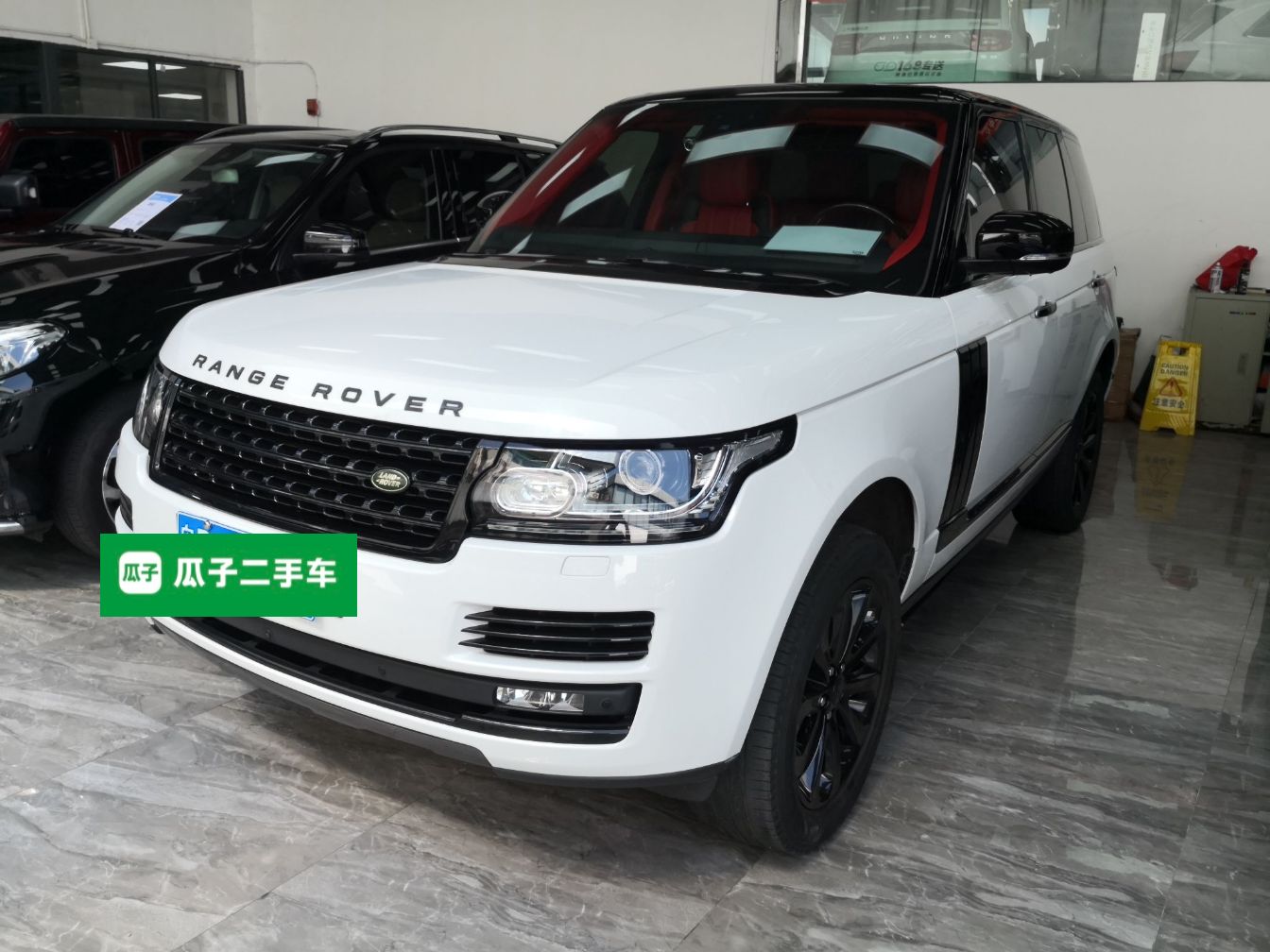 2019款 揽胜(进口) 揽胜行政 3.0T SDV6 柴油 创世短轴 欧版图片