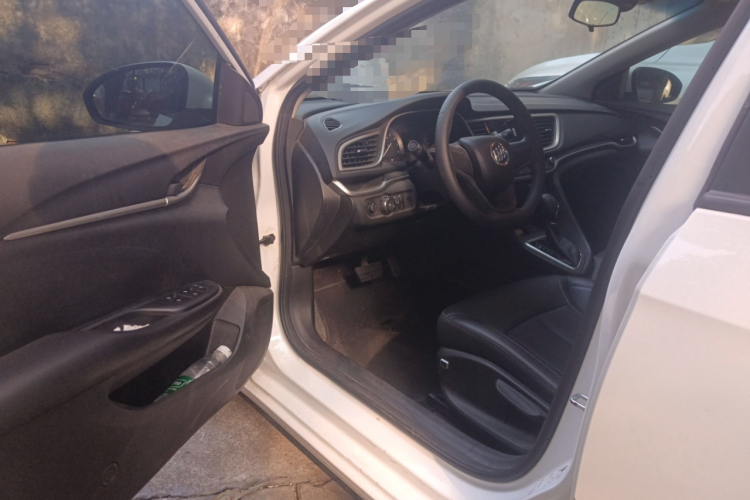 别克 英朗 2021款 1.3T 自动轻混动精英型中控内饰20