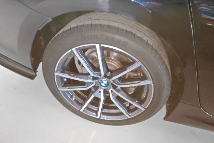 宝马3系 2021款 325Li M运动套装车身外观6002