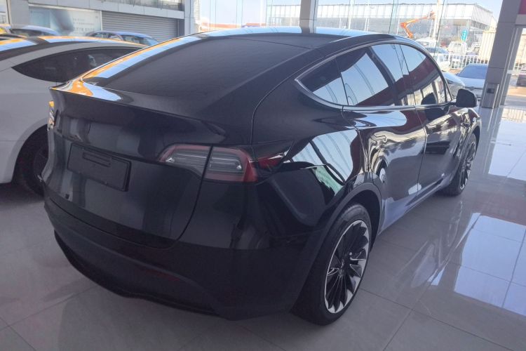 特斯拉 Model Y 2023款 长续航全轮驱动版车身外观7