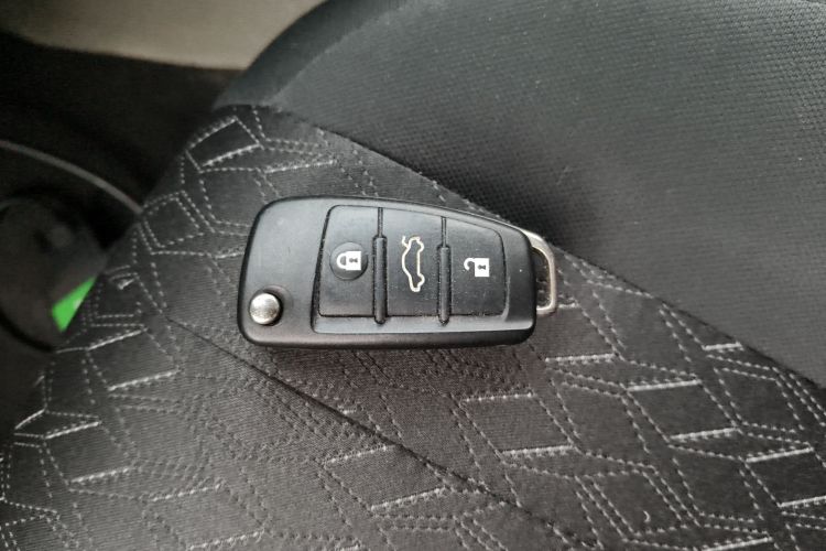 江淮瑞风 瑞风M4 2017款 2.0T 手动豪华型中控内饰7001