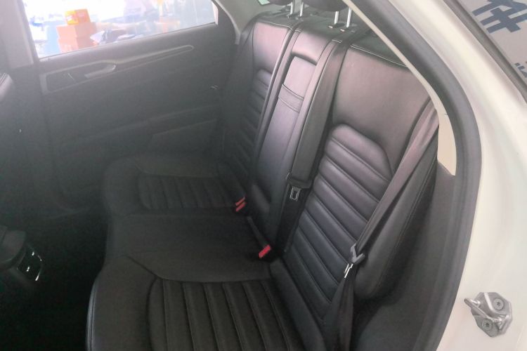 福特 蒙迪欧 2013款 2.0L GTDi200时尚型中控内饰21