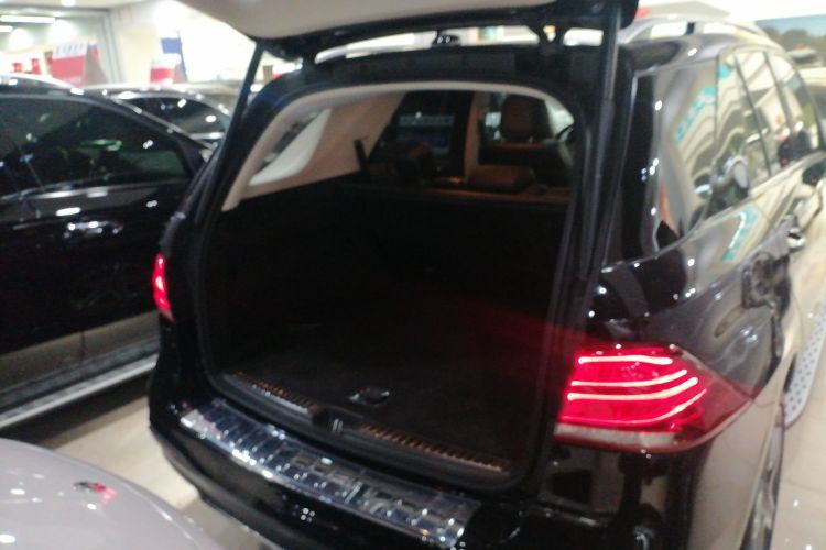 奔驰GLE 2018款 GLE 400 4MATIC 臻藏版机舱底盘23