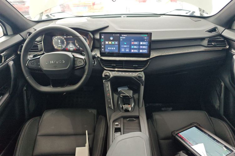 领克06 2023款 Remix 1.5T 劲Pro中控内饰12