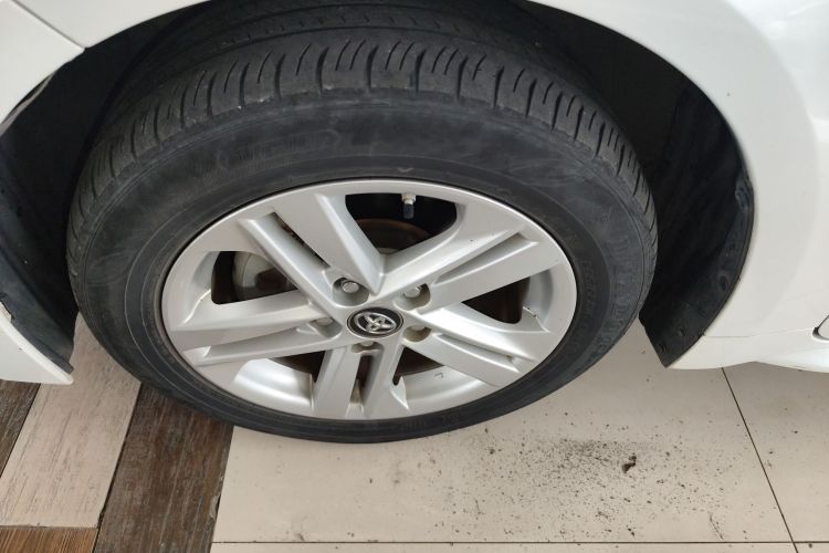 丰田 雷凌 2021款 185T CVT豪华版车身外观6002