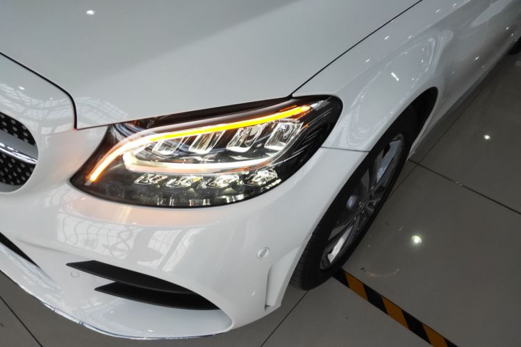 奔驰C级 2019款 C 180 L 时尚型运动版局部细节36