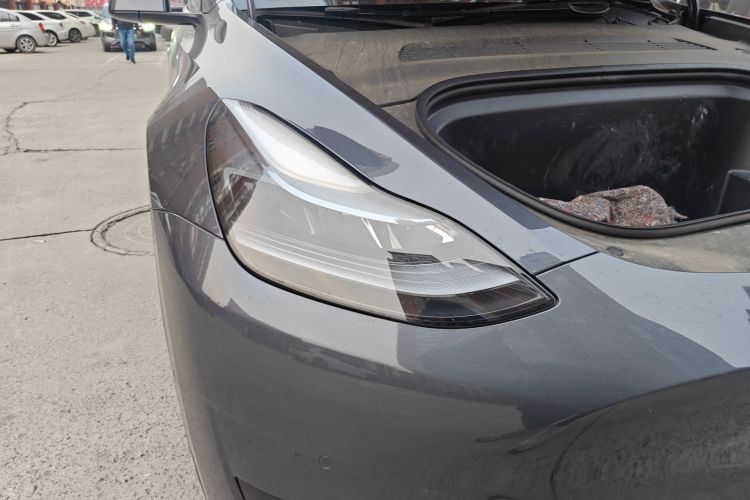 特斯拉 Model Y 2022款 改款 后轮驱动版车身外观8