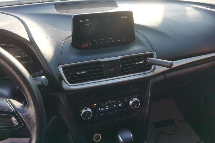 马自达3 昂克赛拉 2019款 云控版 三厢 1.5L 自动豪华型 国VI中控内饰16