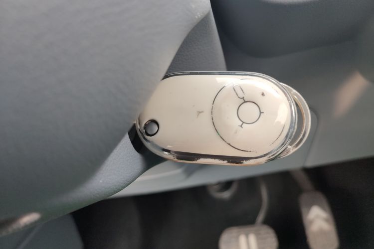 奔腾小马 2025款 222km 灵动马中控内饰11