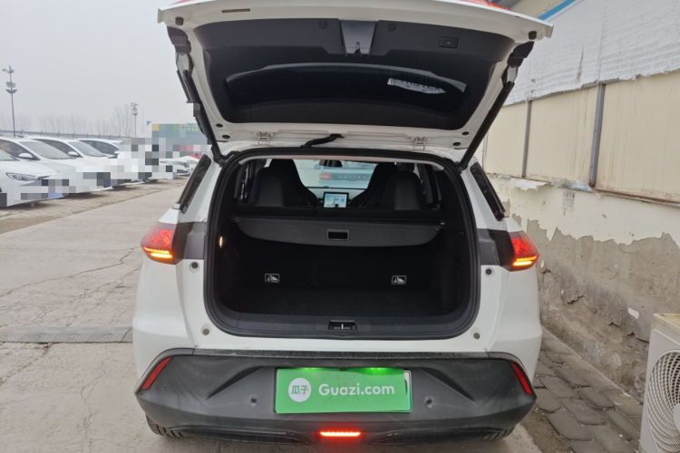 小鹏G3 2019款 智享版机舱底盘23