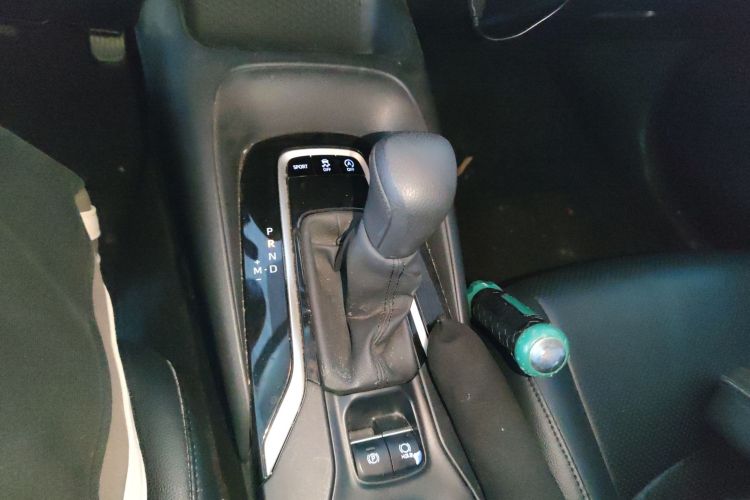 丰田 卡罗拉 2021款 1.2T S-CVT 精英版中控内饰18