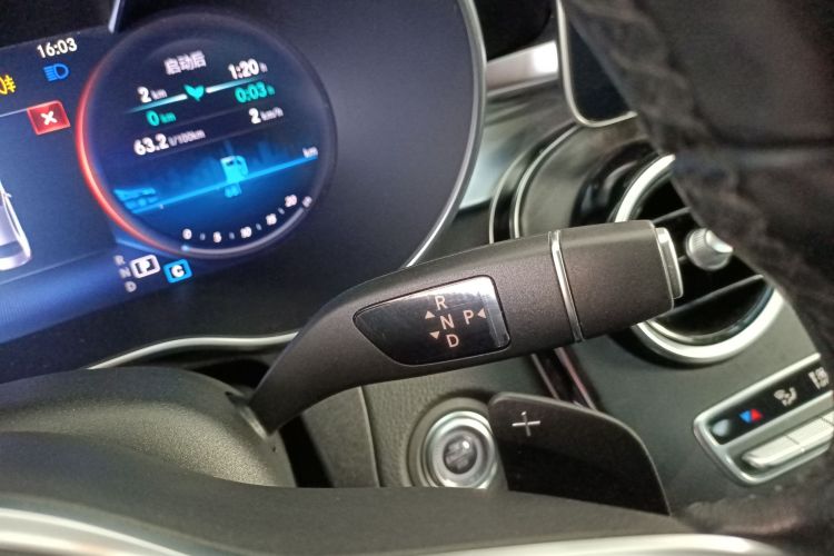 奔驰C级 2019款 C 260 L 运动版局部细节18