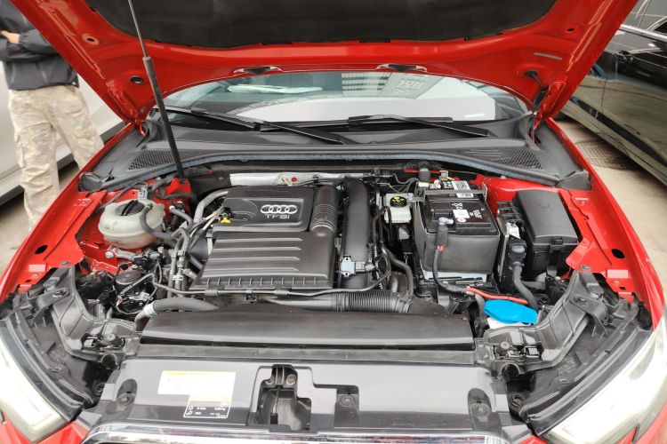 奥迪A3 2019款 Limousine 35 TFSI 时尚型 国VI机舱底盘24