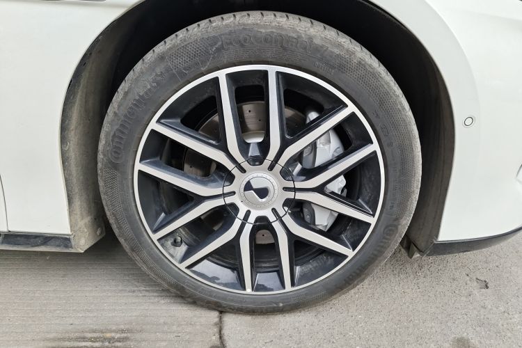 腾势Z9 2024款 1100km 四驱Max版车身外观10