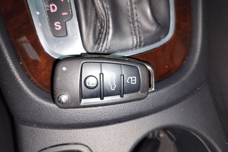 奥迪Q3 2018款 30周年年型 35 TFSI 时尚型中控内饰7001