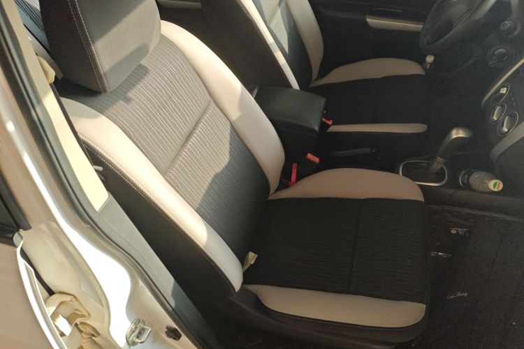 启辰R50X 2015款 1.6L 自动潮流版局部细节41