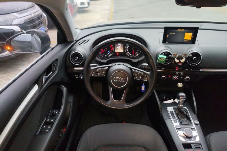 奥迪A3 2019款 Limousine 35 TFSI 进取型 国VI局部细节13