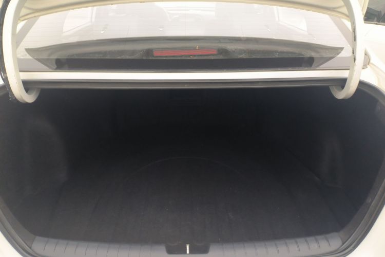 起亚K4 2017款 1.8L 自动GLS Special机舱底盘23