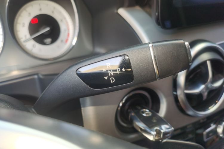 奔驰GLK级 2015款 GLK 260 4MATIC 动感型 极致版局部细节18