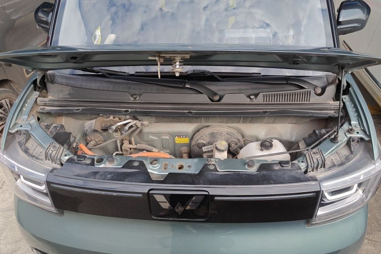 五菱汽车 宏光MINIEV 2022款 GAMEBOY 200km 玩咖款 磷酸铁锂机舱底盘24