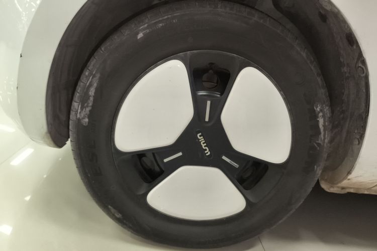 长安启源 长安Lumin 2023款 301km 蜜沁款车身外观6007