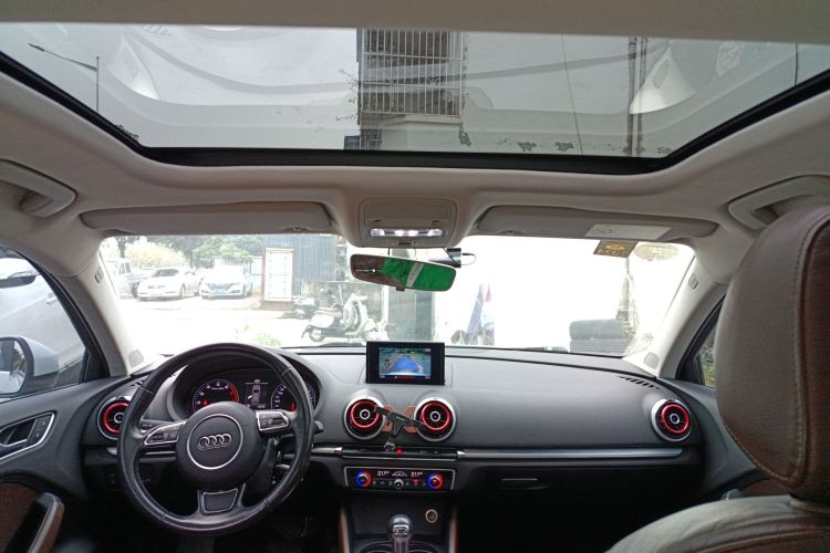 奥迪A3 2016款 Sportback 35 TFSI 风尚型中控内饰22