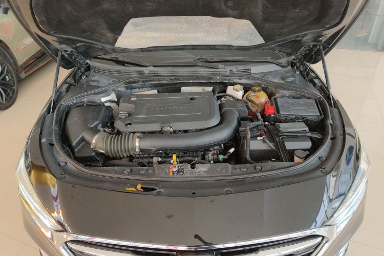 别克 君越 2019款 28T 豪华型机舱底盘24