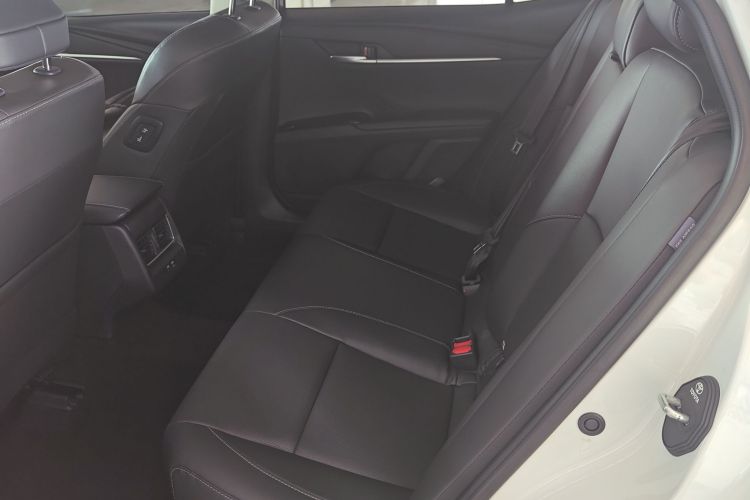 丰田 凯美瑞 2024款 2.0GVP 豪华版中控内饰7004