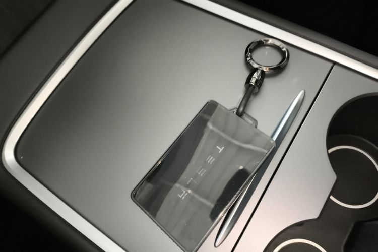 特斯拉 Model 3 2021款 标准续航后驱升级版 3D6中控内饰11