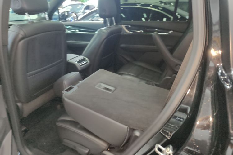 凯迪拉克XT6 2022款 2.0T 六座四驱豪华型中控内饰7004