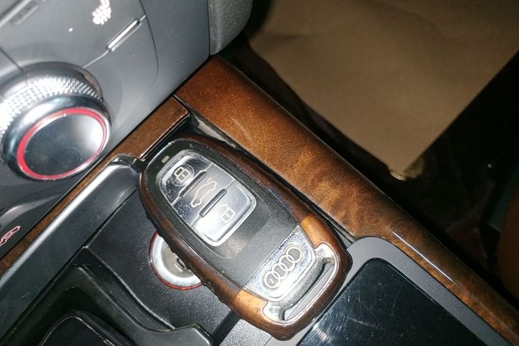 奥迪A6L 2014款 30 FSI 豪华型中控内饰7001