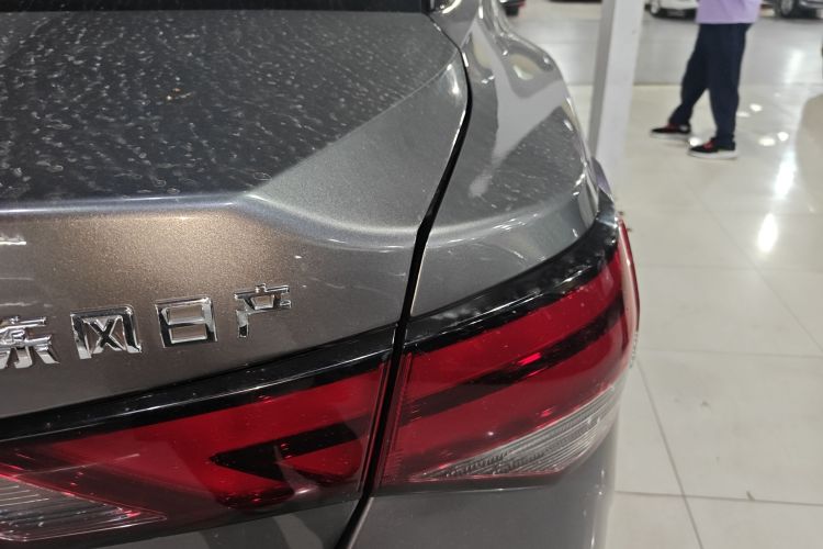 日产 轩逸 2020款 1.6L XL CVT悦享版车身外观9