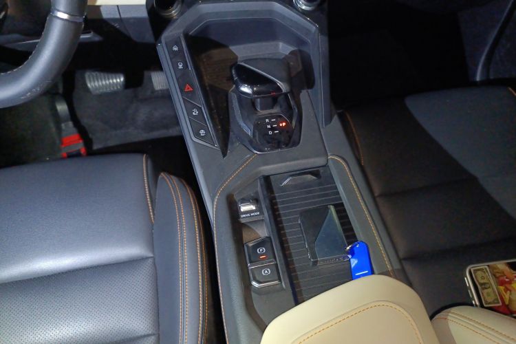 领克06 EM-P 2022款 PHEV 84KM续航版 Pro局部细节18