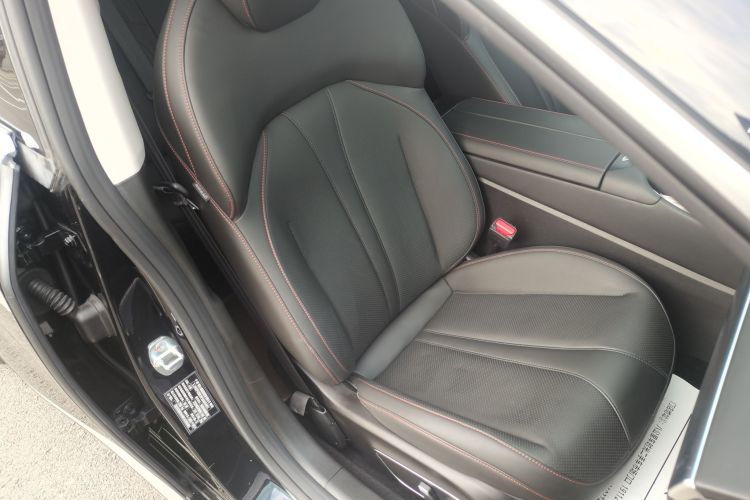 小鹏P7 2022款 480E局部细节41