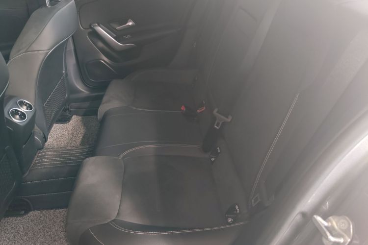 奔驰A级 2020款 改款 A 200 L 运动轿车时尚型中控内饰21