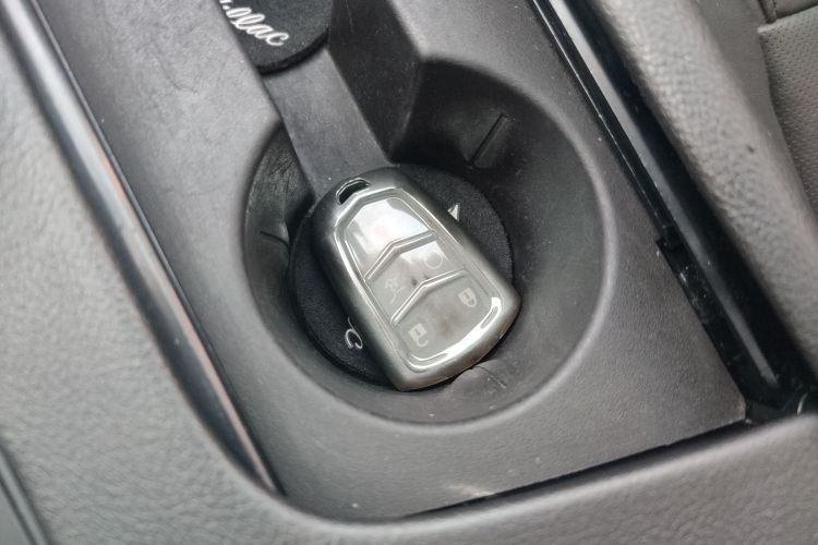 凯迪拉克XT5 2016款 25T 豪华型中控内饰11